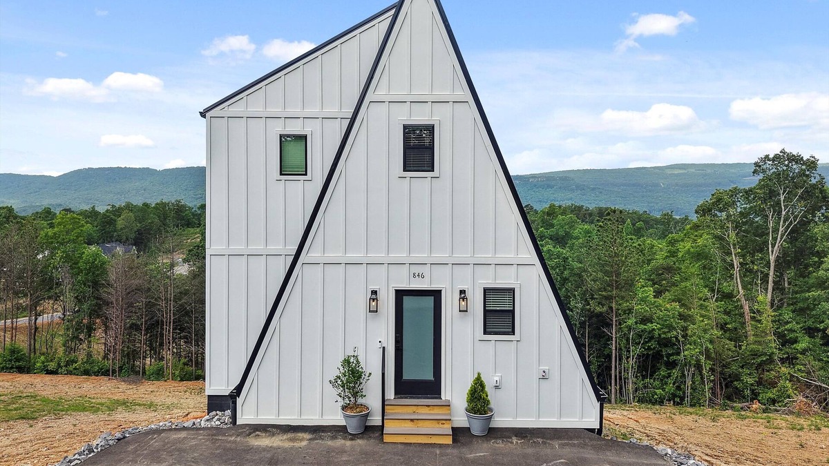 Chattanooga Valley Cabin | Nordic Nest | A-frame Cabin | Bluff Views!