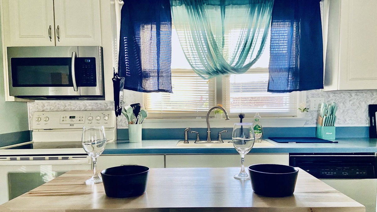 Bayview House | Norfolk Beach GET AWAY!