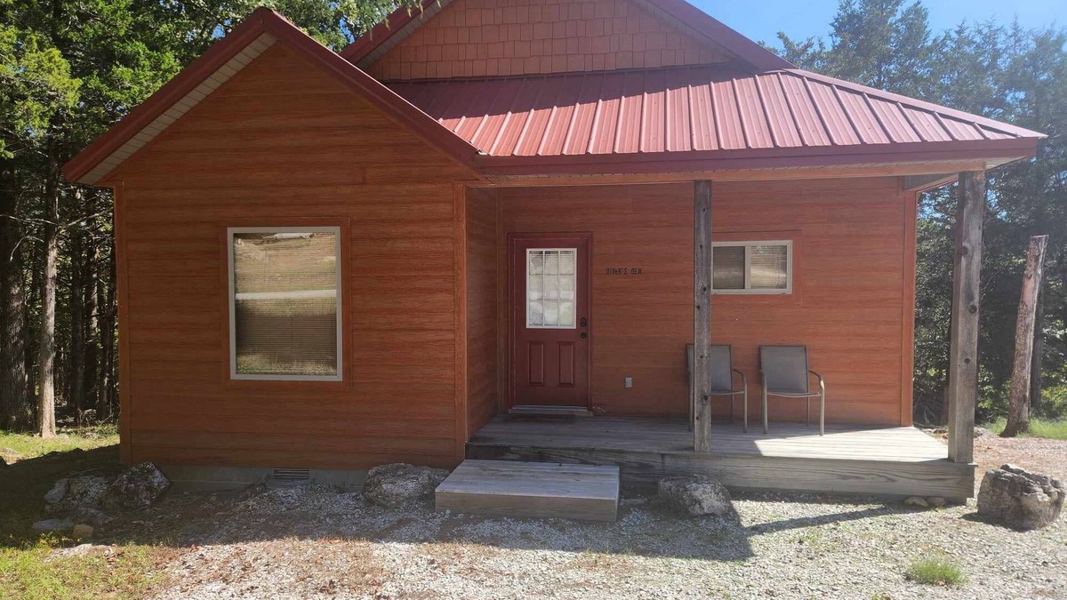 Calico Rock Cabin | Norfork Lake Cabin, 1 minute from Jordan Recreation Area and Jordan Marina