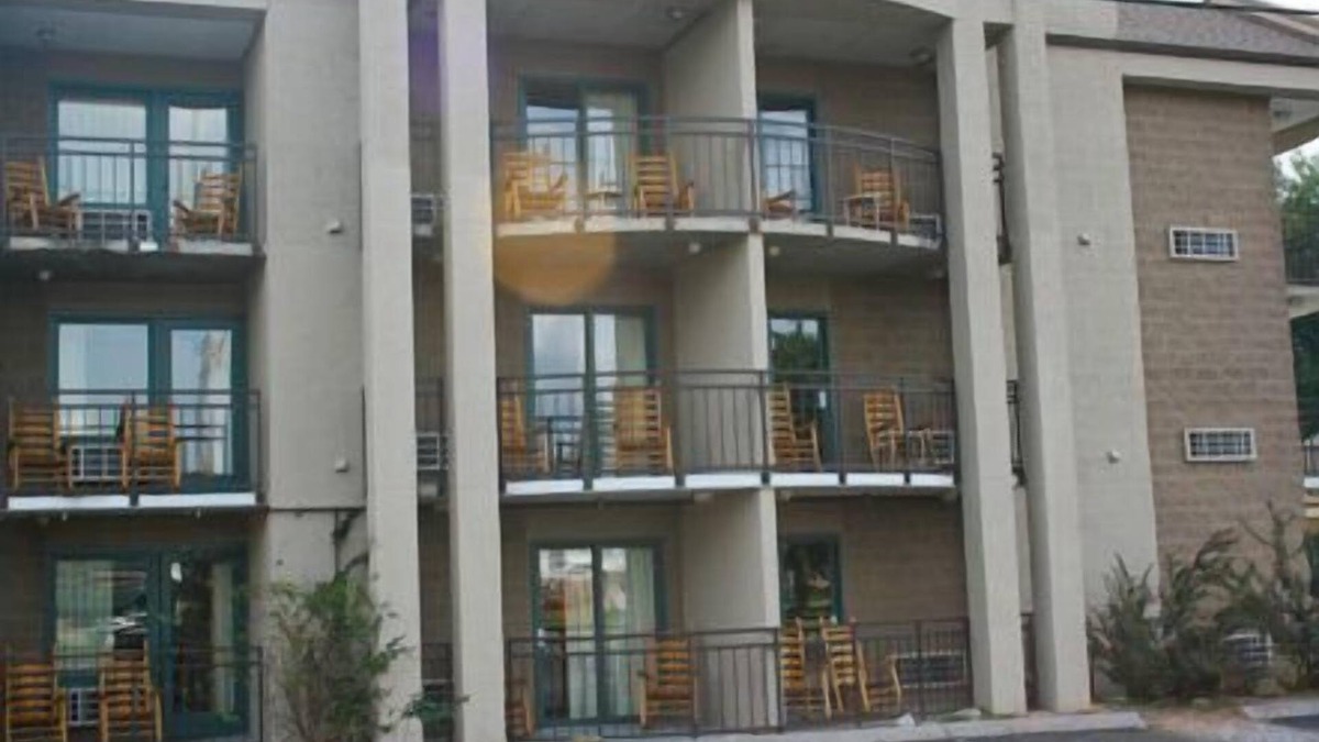 Pigeon Forge Hotel | Norma Dan Motel - Near Dolly Parton's Stampede Dinner Attraction