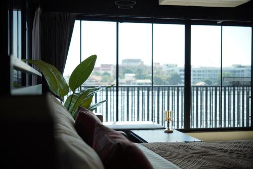 Arun Amarin Hotel | NORN Riverside Bangkok Hotel - นอนริมน้ำ