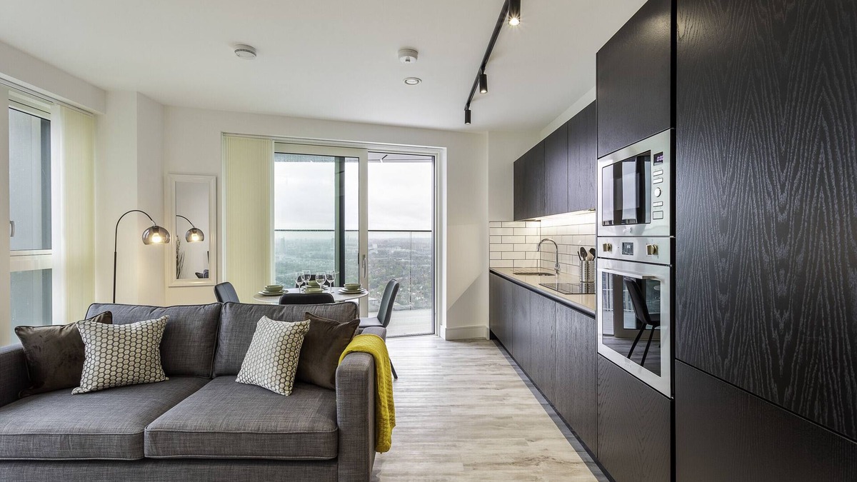 East Acton Apartment | North Acton II - 2Bed + 2Bath + Balcony