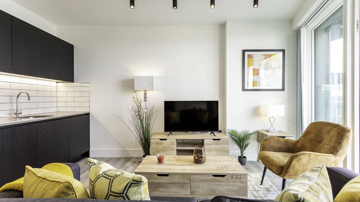 East Acton Apartment | North Acton VI - 1Bed + Sofa Bed + Balcony