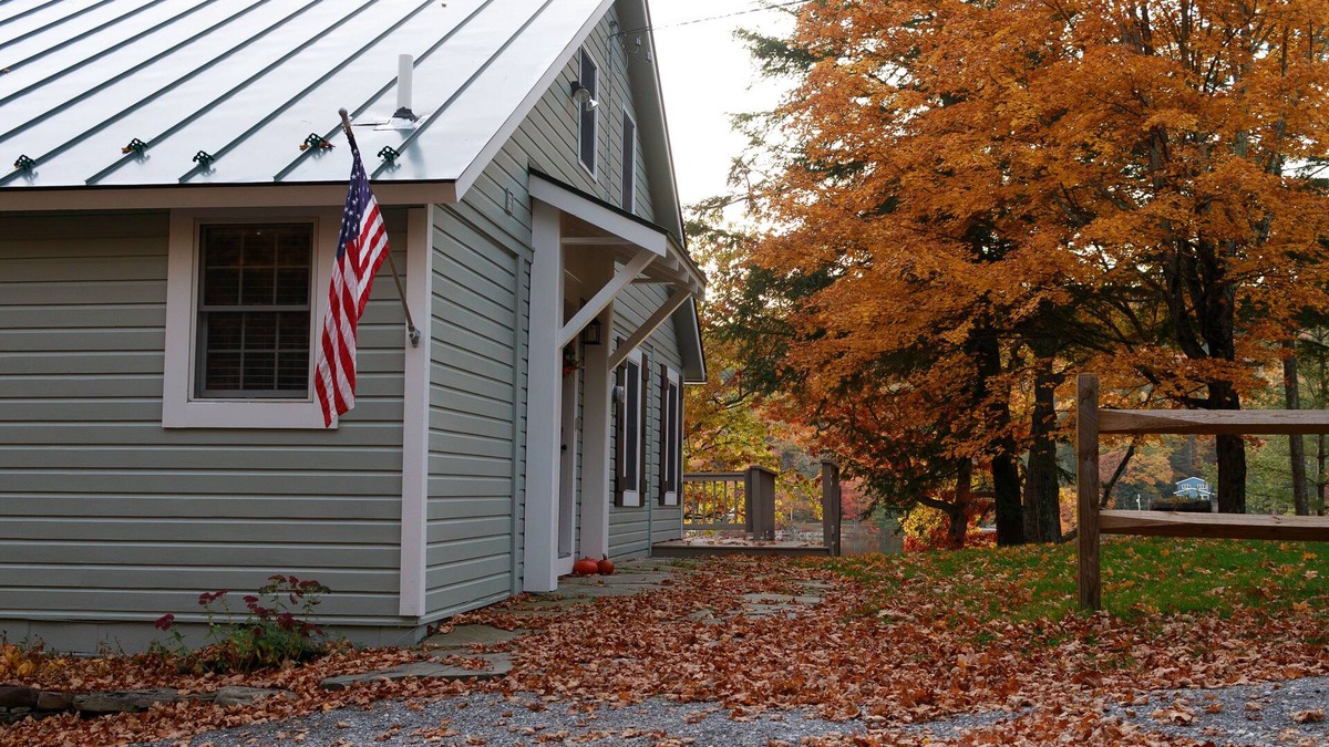 Poultney House | North Bay Sunsets and Lakeside Living Await!