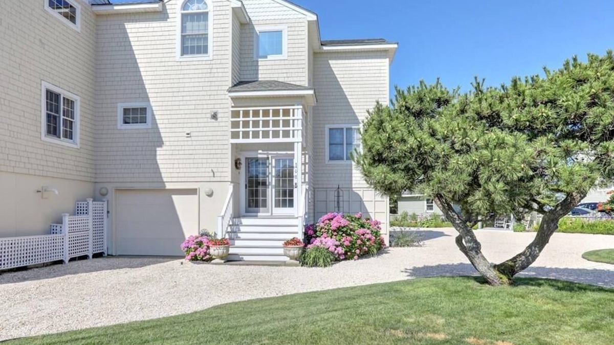 North Beach Condo | North Beach Townhouse