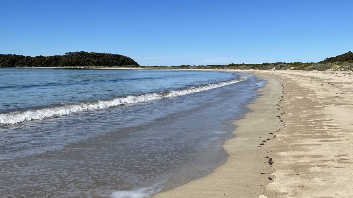 Broulee Apartment | North Broulee Beach Studio Apartment