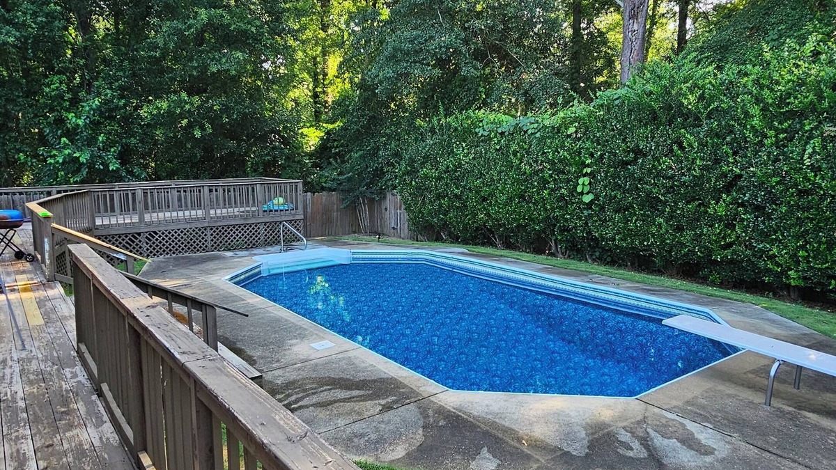 Columbus House | North Columbus POOL HOUSE: near Uptown Columbus, Civic Center, & Ft. Moore