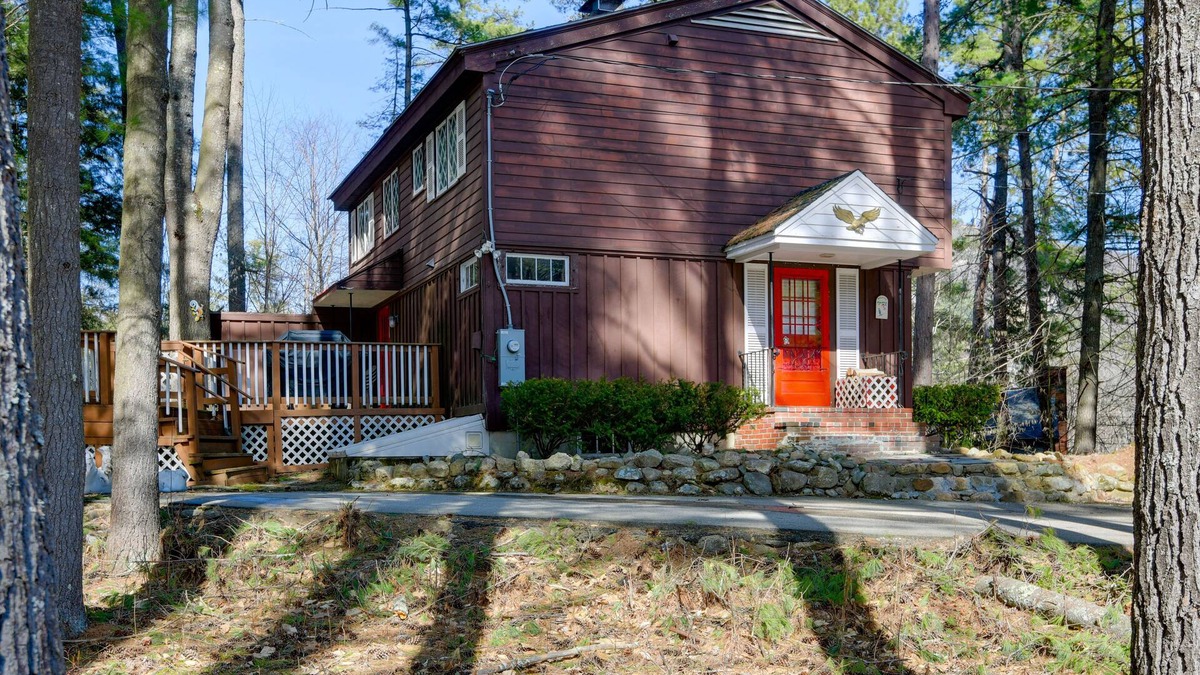 Cranmore Birches House | North Conway Home: Walk to Cranmore Mtn Resort!