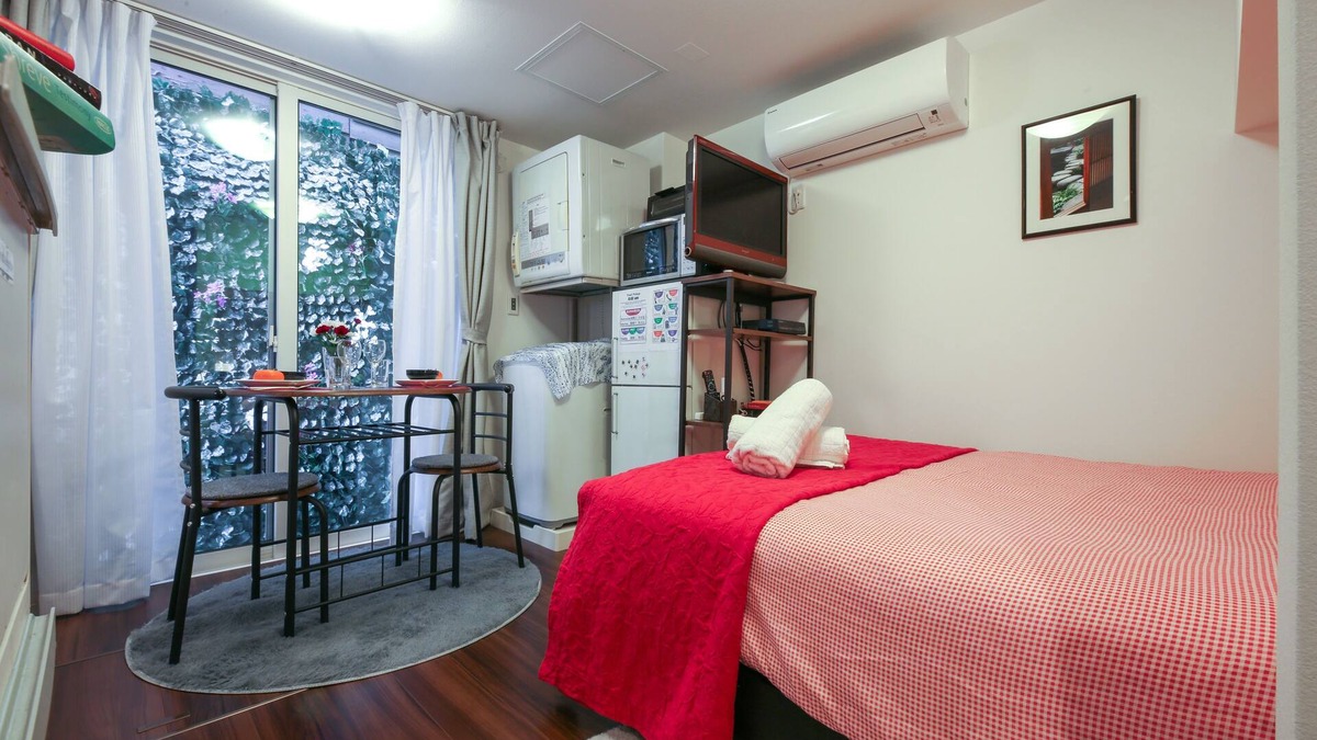 Yoyogi Apartment | North Cottage | Shibuya Studio | Close to Meiji Shrine