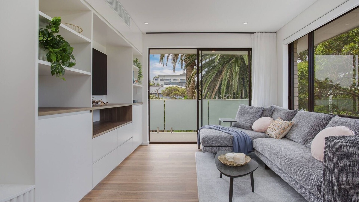 Freshwater Apartment | North-East Facing Modern 2-bed Apartment