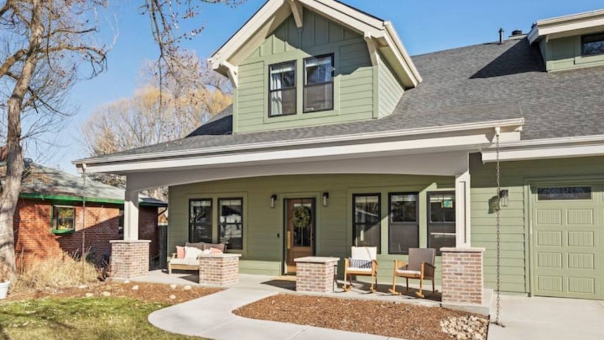 Sunset House | North End Family Friendly Home