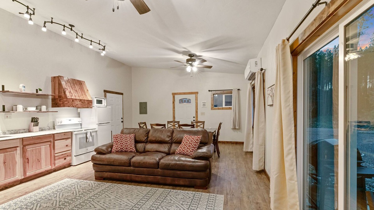 Columbia Falls Cabin | North Fork of Spotted Bear Retreat
