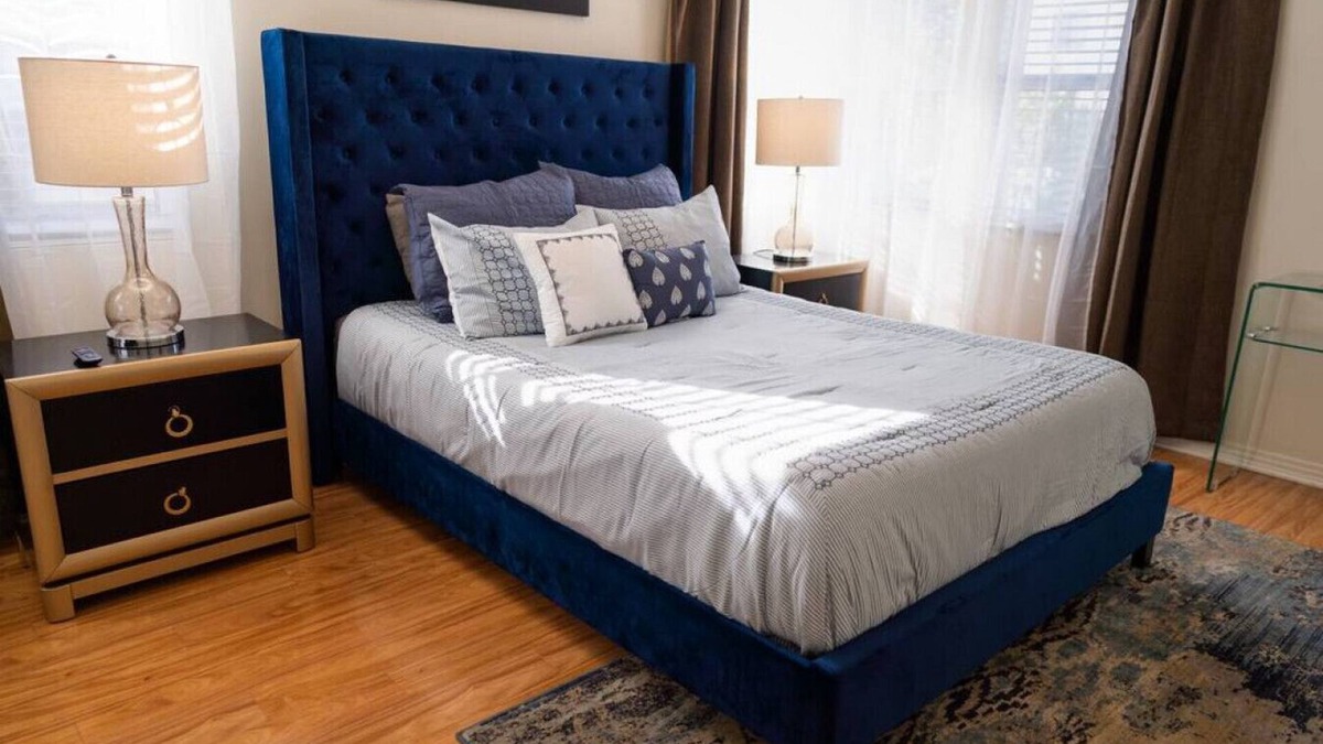 NoHo Arts District House | NORTH HOLLYWOOD GEM: 2BR HOME w/PRIVATE HOT TUB, PATIO/YARD & EV CHARGER p42