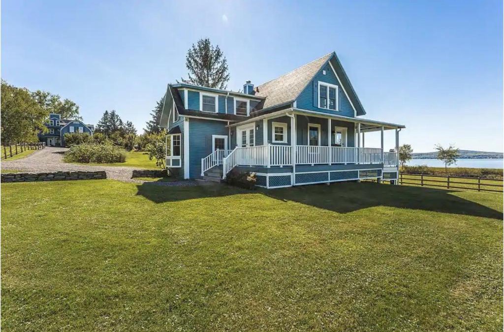 Lac-Brome House | North House - Lovely Lac-Brome 3 Bedroom Lakefront Cottage