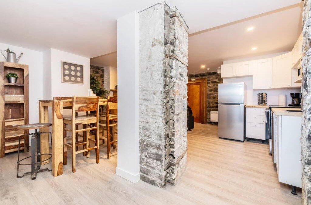 Old Quebec Apartment | North House - Modern Meets Rustic- 2 Bedroom in Old Quebec