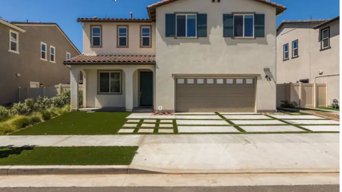 Sylmar House | North LA Spacious/Family-Friendly New Home with 5 Bedrooms, 3 Baths, 6 Beds