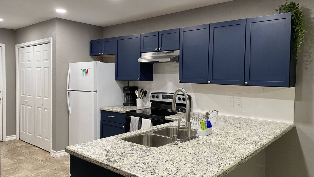 Bonanza Condo | North Laredo 3 Bed 3 Full Bath