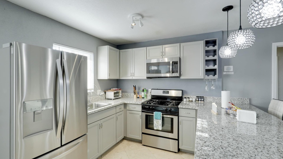 North Las Vegas Cottage | North Las Vegas Hideaway w/Grill < 10 Mi to Strip