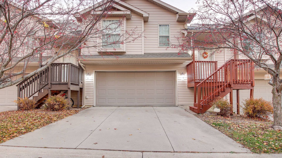 North Liberty House | North Liberty Townhome Near U of I + Hospitals!