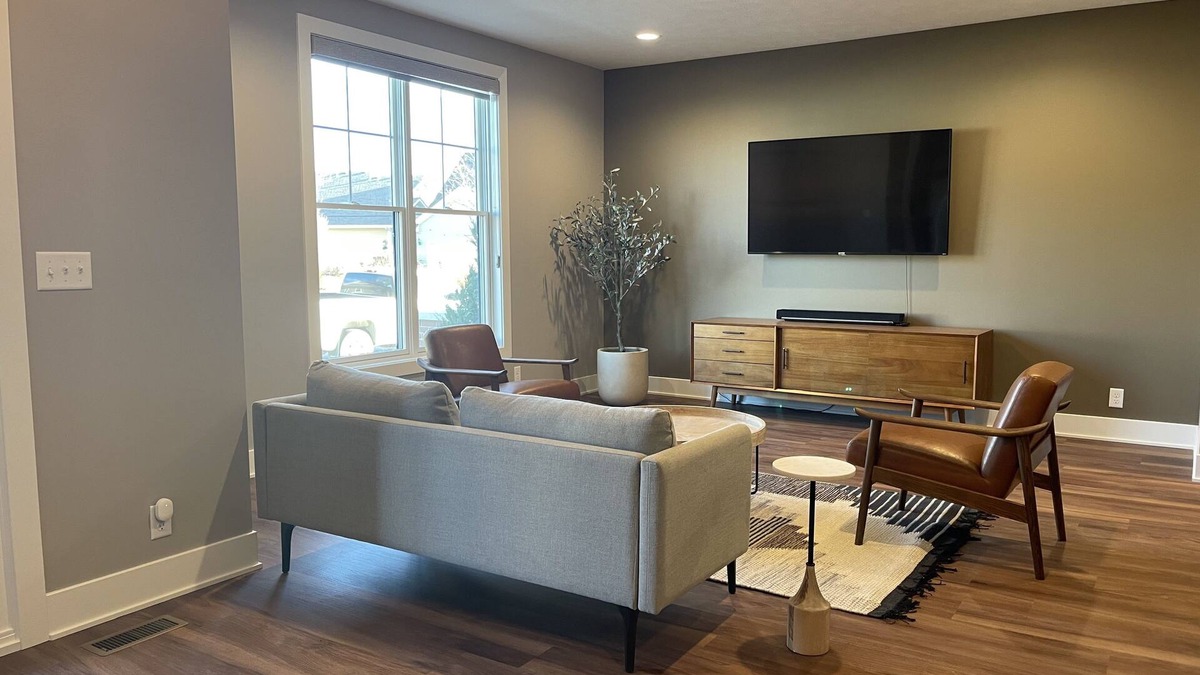 Lincoln House | North Lincoln, Minutes from Pinnacle Bank Arena and Memorial Stadium