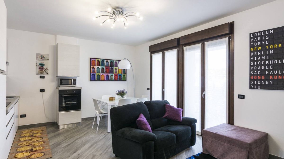Crescenzago Apartment | North Milan - Close to metro - Wi-Fi