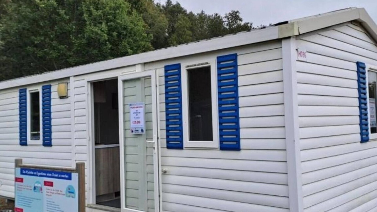 Lauwersoog Ski Chalet | North Sea chalet directly on the Lauwersmeer - within walking distance of the North Sea! Siblu Family Park