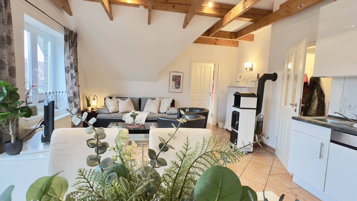 Wittmund Apartment | North Sea happiness: 70m² vacation apartment for up to 4 people with balcony