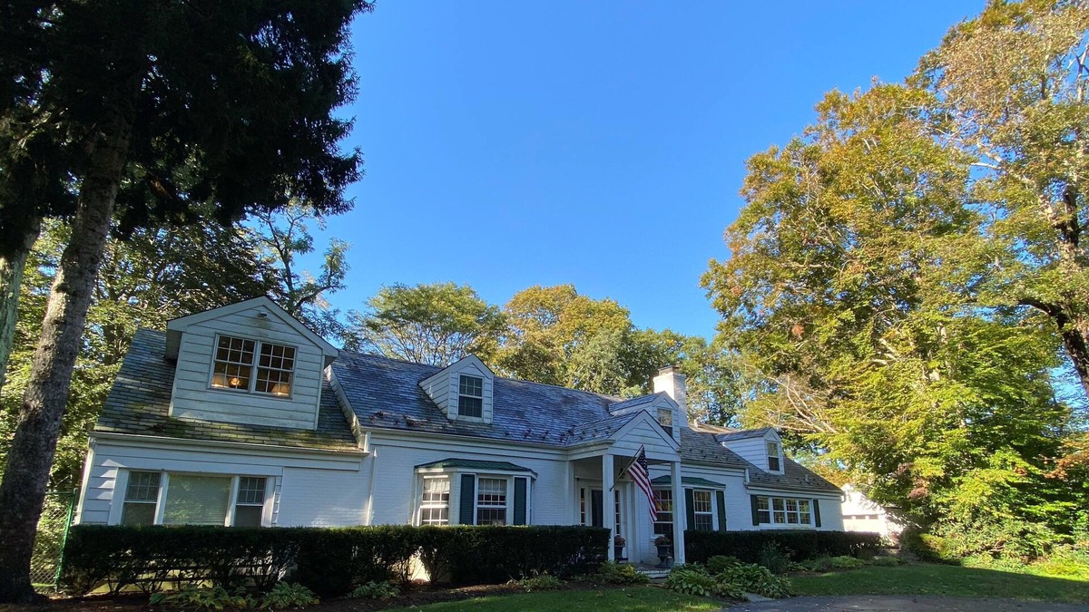 Locust Valley House | North Shore Escape, minutes to NYC train and beaches