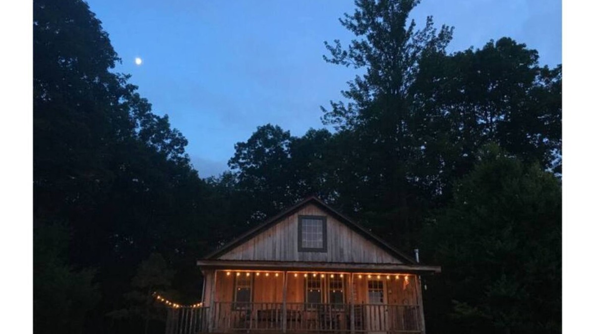 Drifting Cabin | North Star Cabin at Oak Mountain Hideaway