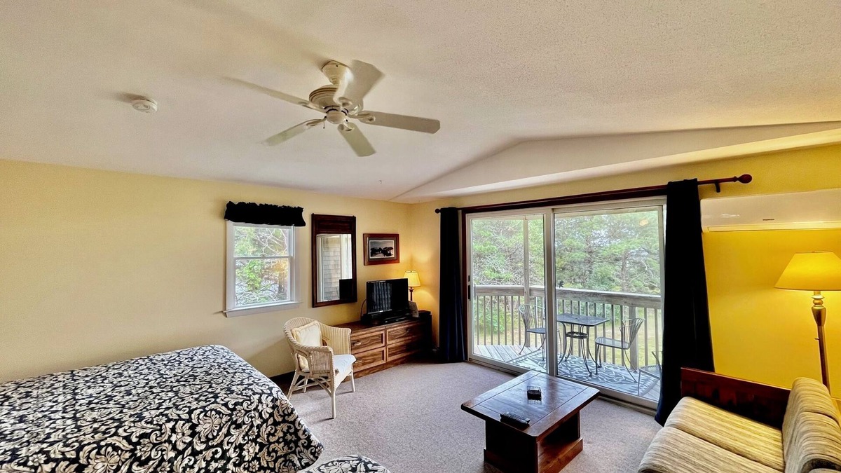 North Truro Condo | North Truro Condo W/Private Balcony and 2 Queen Beds