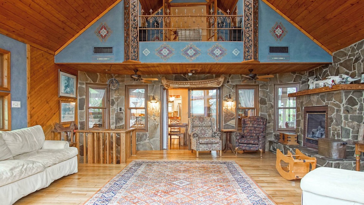 Snowshoe House | North Westridge 139 This amazing 6 bedroom home can accommodate 26 people