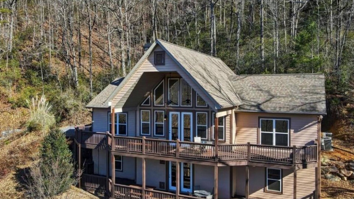 Clayton House | Northeast GA - Mountain & Golf Course Views - Kingwood Resort - Built 2009