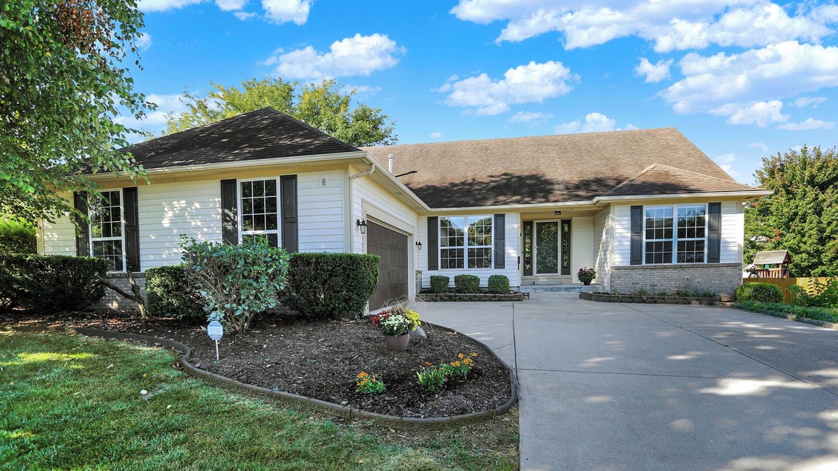 Fishers House | Northeast Indianapolis Charming 3-bedroom home in Fishers, fully remodeled 2025