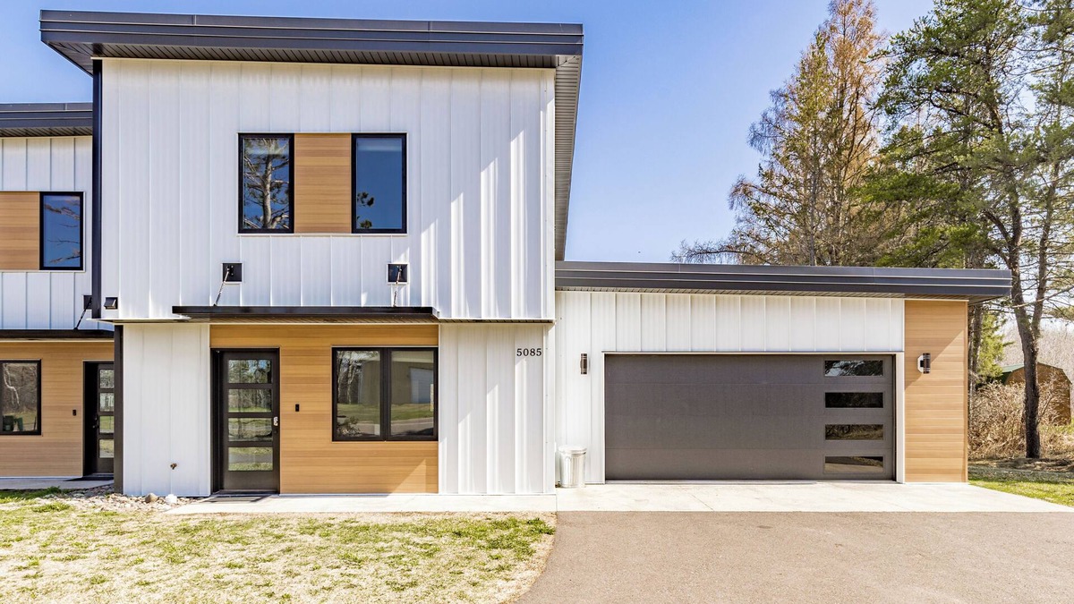 Hermantown House | Northern Comfort: Cub's Den - Your Family Hideout