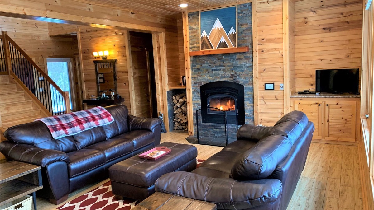 Lutsen House | Northern Comfort Overlooking Caribou Lake- Spacious and Secluded