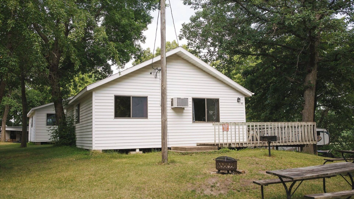 Richmond Cabin | Northern Lights, a 3BR lakefront cabin on the Horseshoe Chain of Lakes