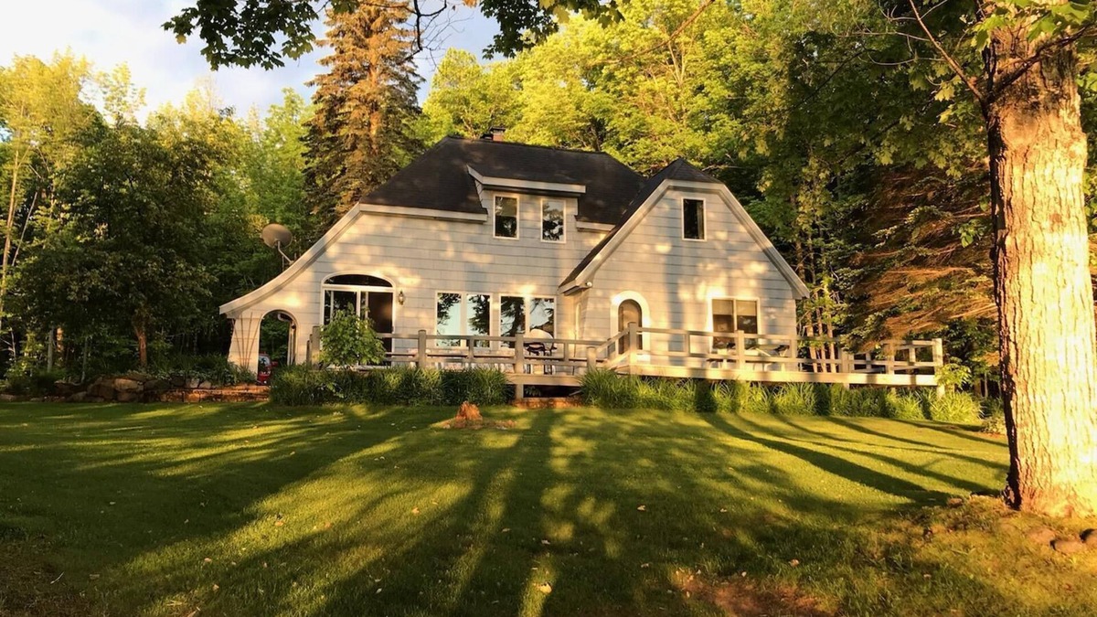 Marenisco House | Northern Reflections On Lake Gogebic's West Shore