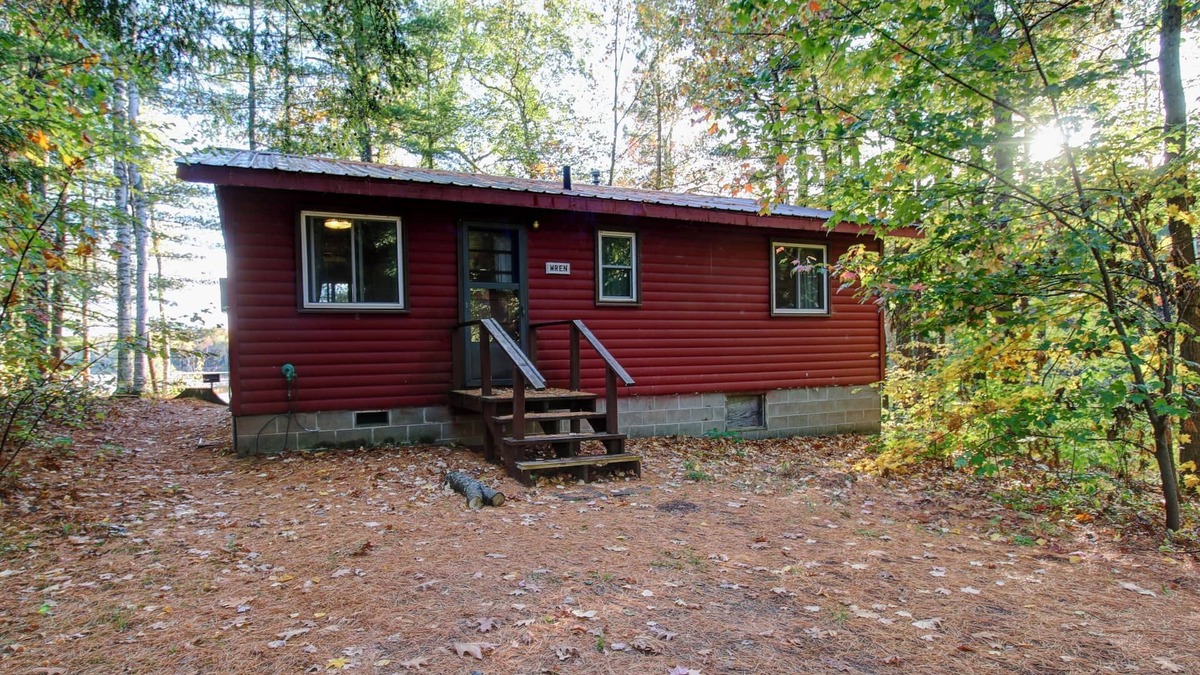Lac du Flambeau Cabin | Northern Wisconsin, Lakeside Cabin w/private dock. Family & Pet Friendly!