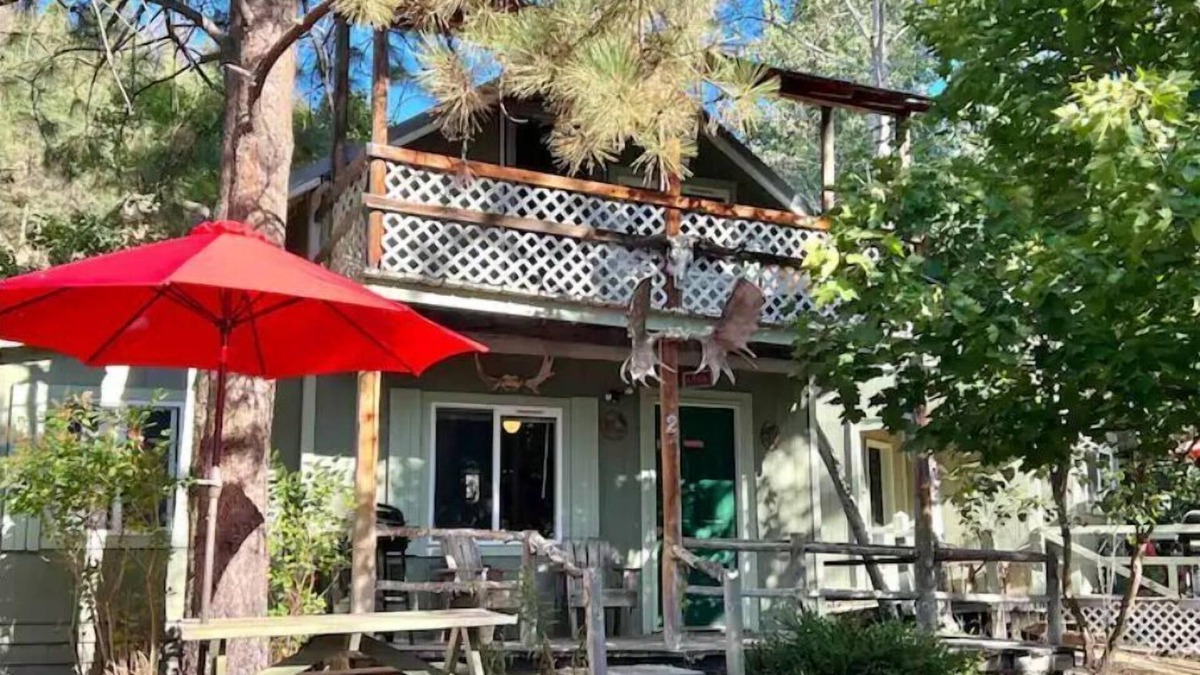 Conconully Cabin | NorthFork Lodge Cabin #2 "The Pine"