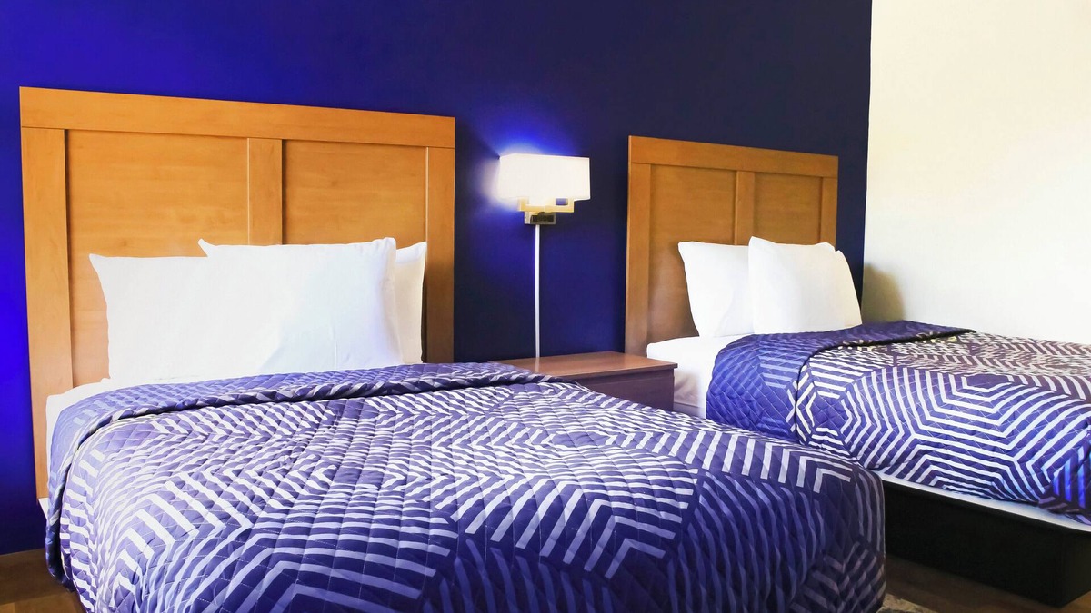 Park Forest Village Hotel | Northland Motel State College