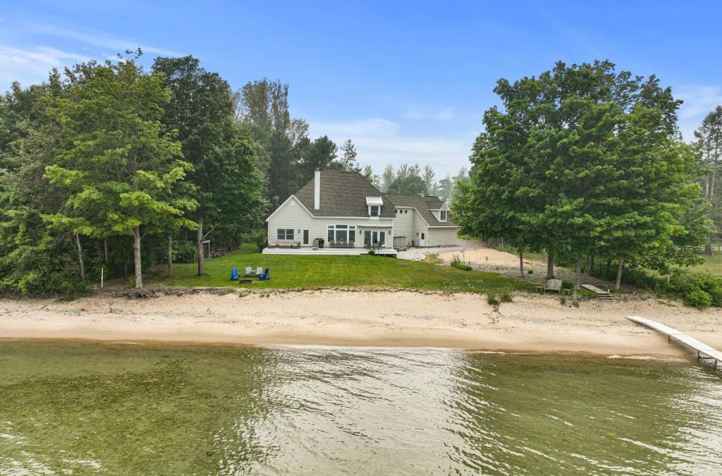 Northport House | Northport Bay Beach Getaway