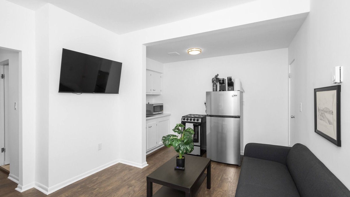 Northside Apartment | Northside Suites 4 – Your Perfect Vacation Haven Just 10 Min North of Downtown!