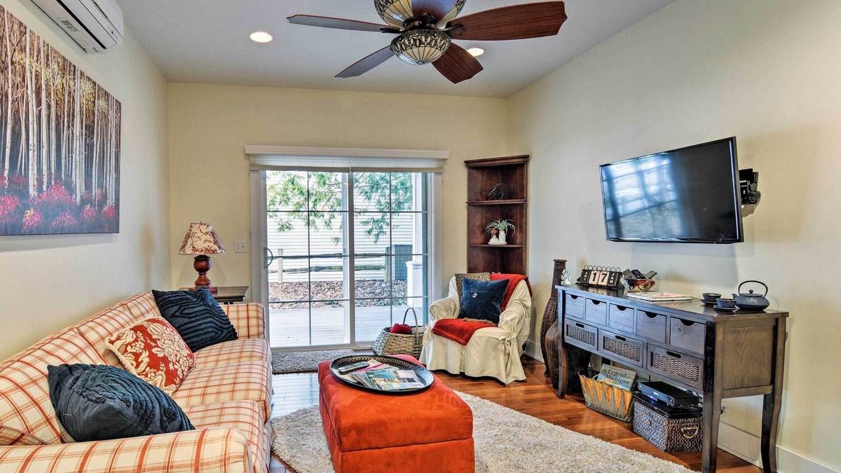 Charlevoix House | Northwest Michigan Duplex: 1/2 Mi to Lake Michigan
