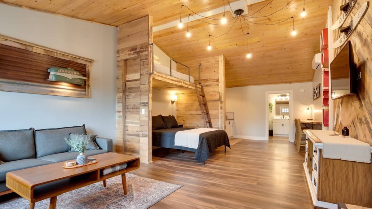Tomahawk Apartment | Northwoods Escape | On The Trails | Harris Inn #3