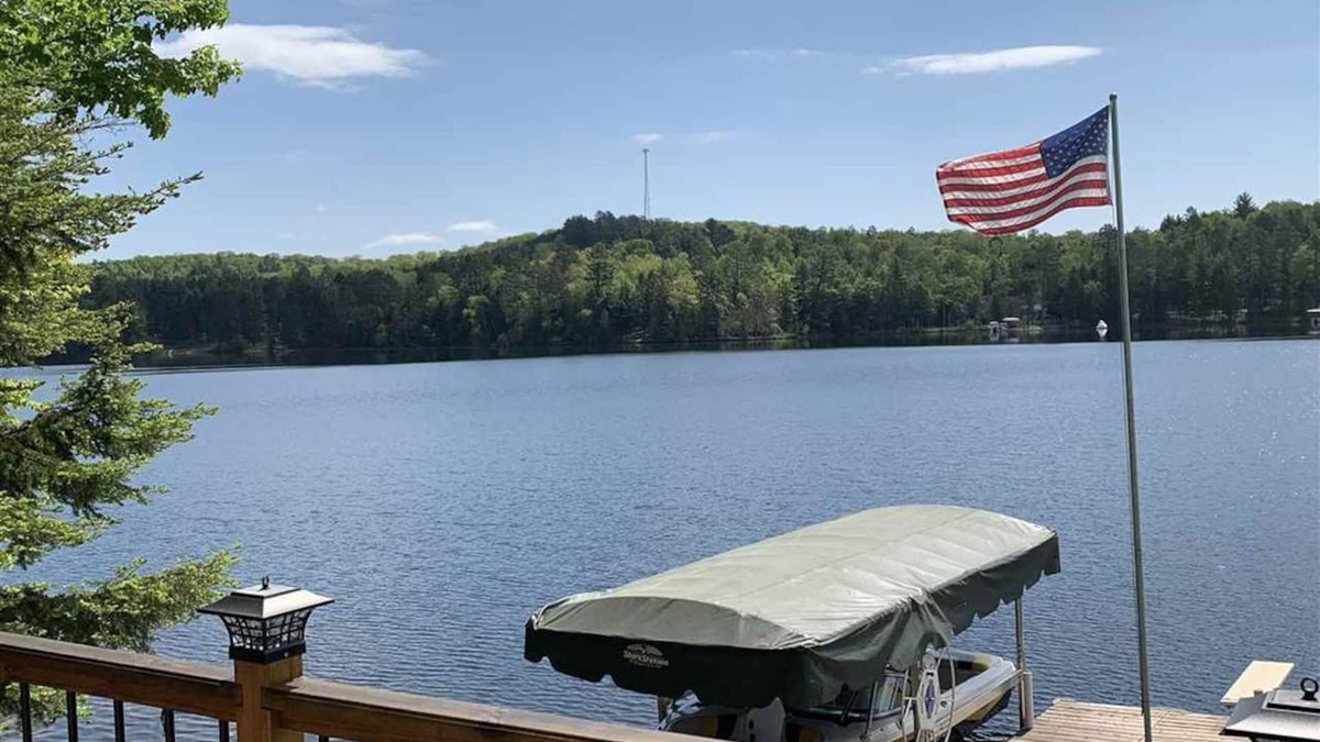 Florence House | Northwoods Paradise on Keyes Lake sleeps 12