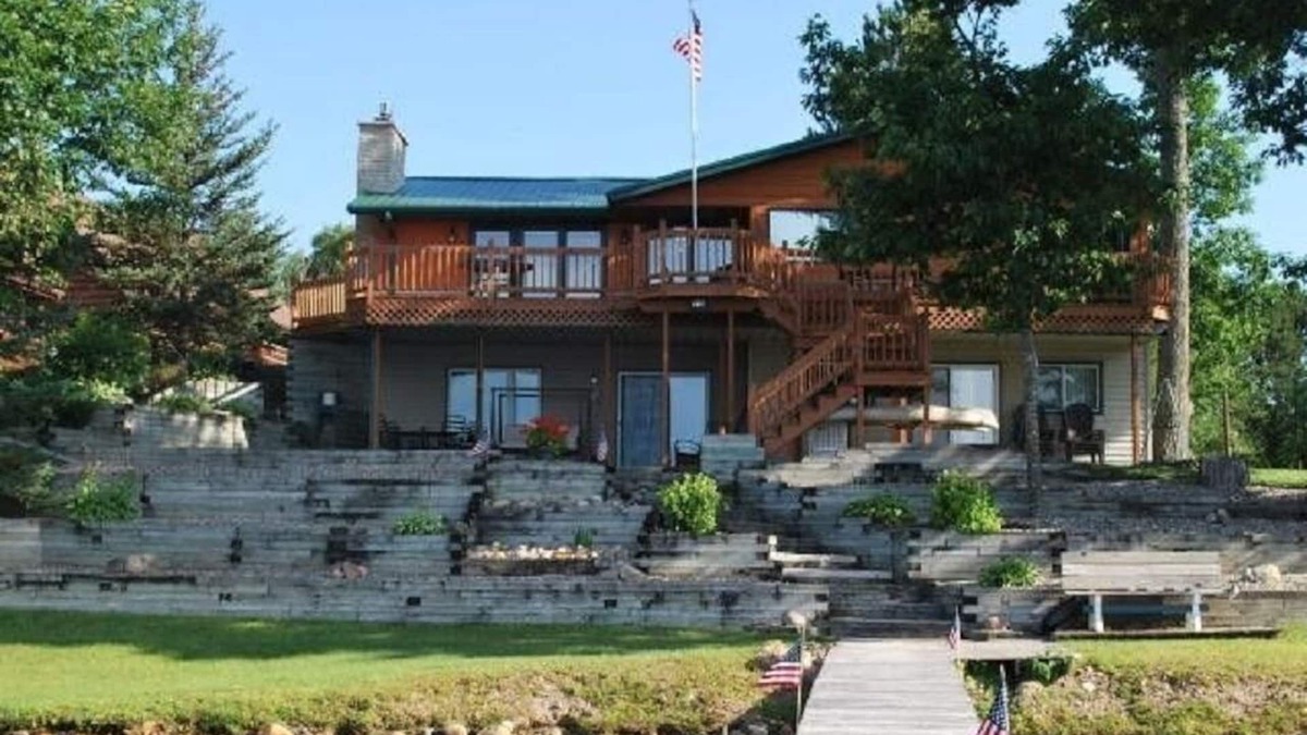 Crandon House | Northwoods Perfection on Beautiful Lake Metonga