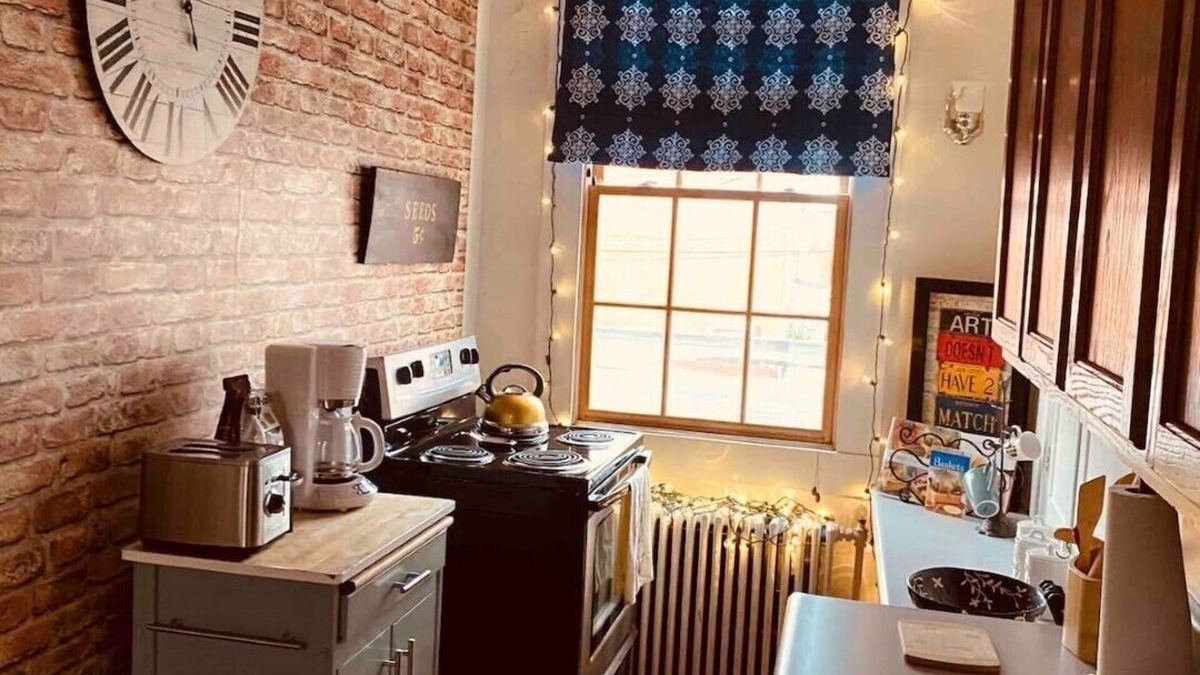 Winchester Apartment | Nostalgia Lane in the heart of the city