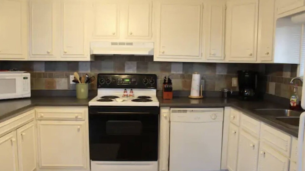 Nocona Bed & Breakfast | Nostalgic getaway on Lake Nocona