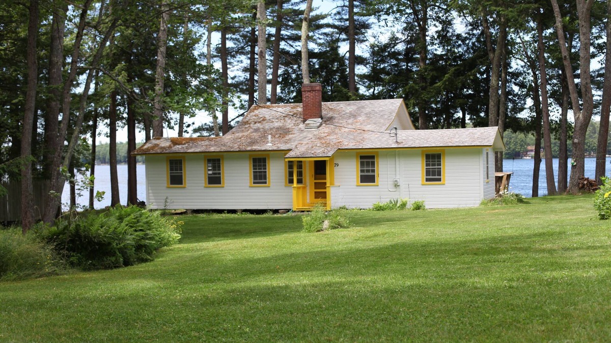 South China Cottage | "Not-A-Pine Lane COTTAGE" is a family treasure enjoyed by generations