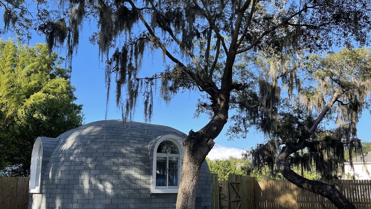 Walsingham House | ❌not a tent❌ Unique DOME 💜Blue Moon 💜